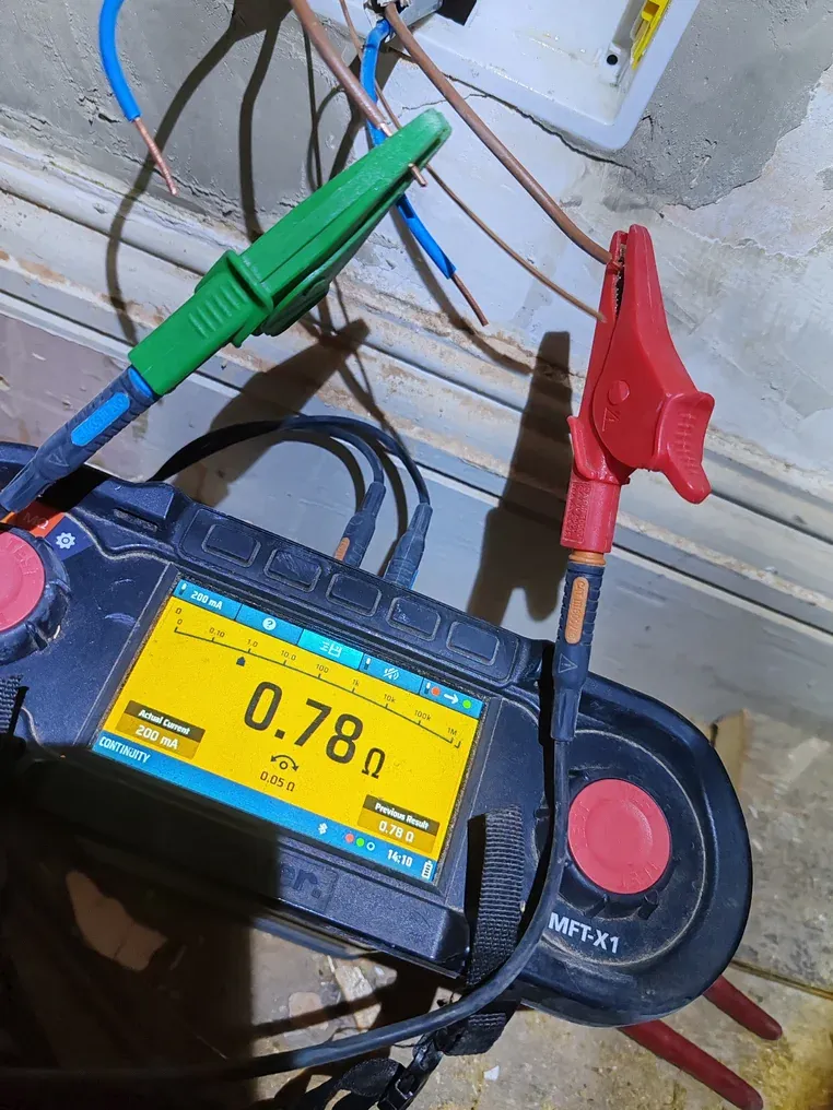 Megger MFT-X1 multifunction tester performing ring final circuit end-to-end continuity test during EICR in Loughborough